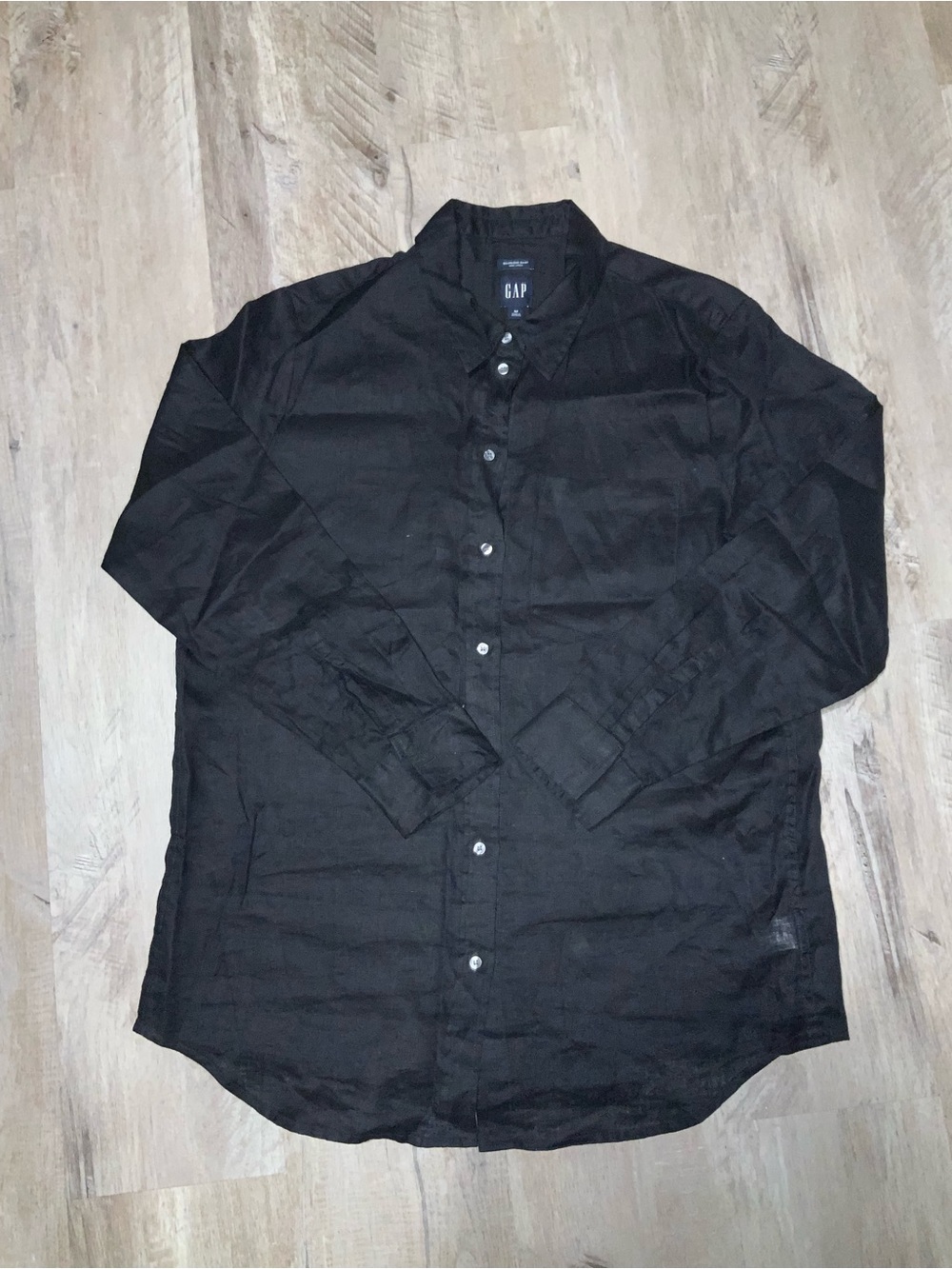 (Bin 15) GAP, Black Boyfriend Linen Button-Up Shirt, Size M